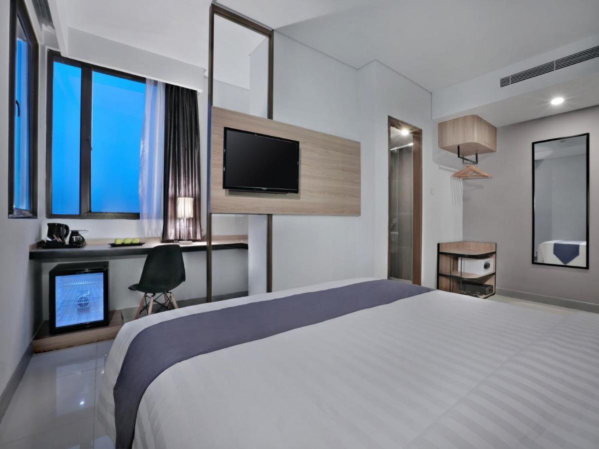 Hotel Neo Gajah Mada By Aston 3*