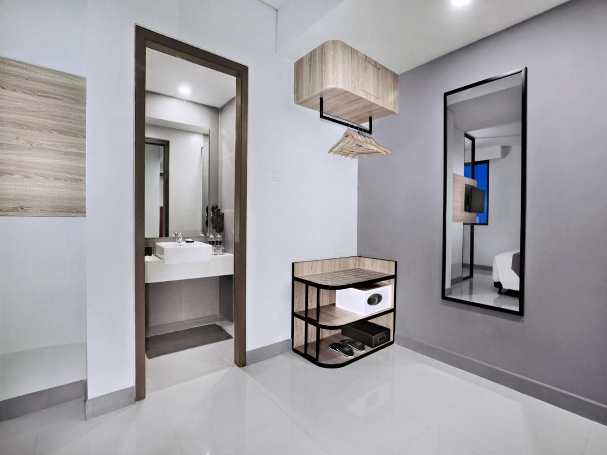 Hotel Neo Gajah Mada By Aston 3*